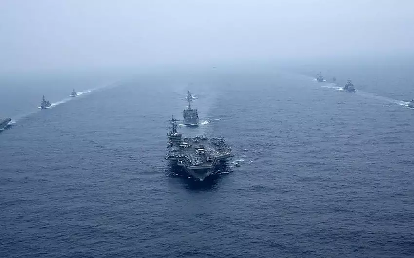 Hindistan donanması İran gəmisini dəniz quldurlarının girovluğundan xilas edib