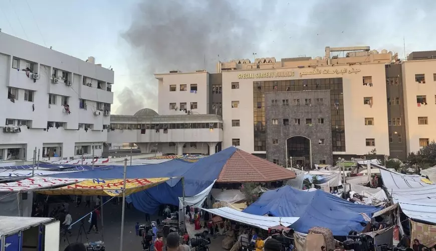 İsrail ordusu "Əş-Şifa" xəstəxanasının ərazisində atəş açıb