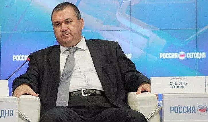 "Zelenskiyə Kırımı unutmağı tövsiyə edirəm" - Türkiyəli siyasətçi