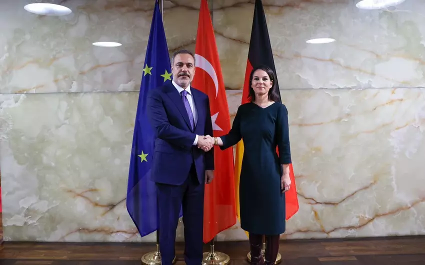 Hakan Fidan almaniyalı həmkarı ilə görüşüb