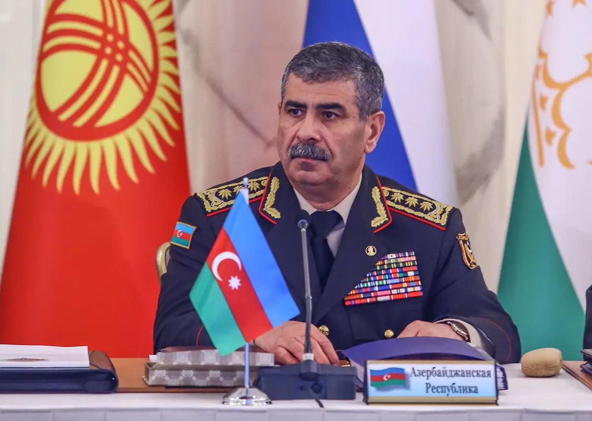 Azərbaycanın müdafiə naziri Çinə səfər edib