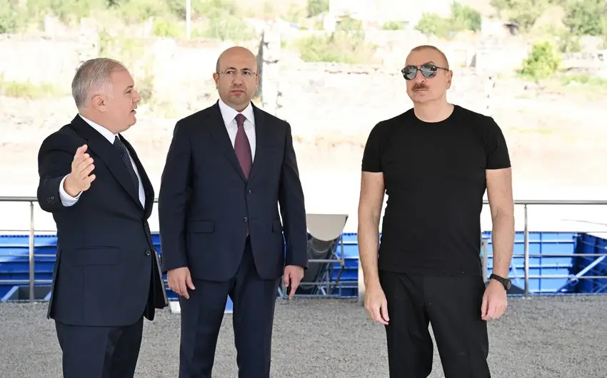 Prezident Kəlbəcər parkının təməlini qoyub - YENİLƏNİB