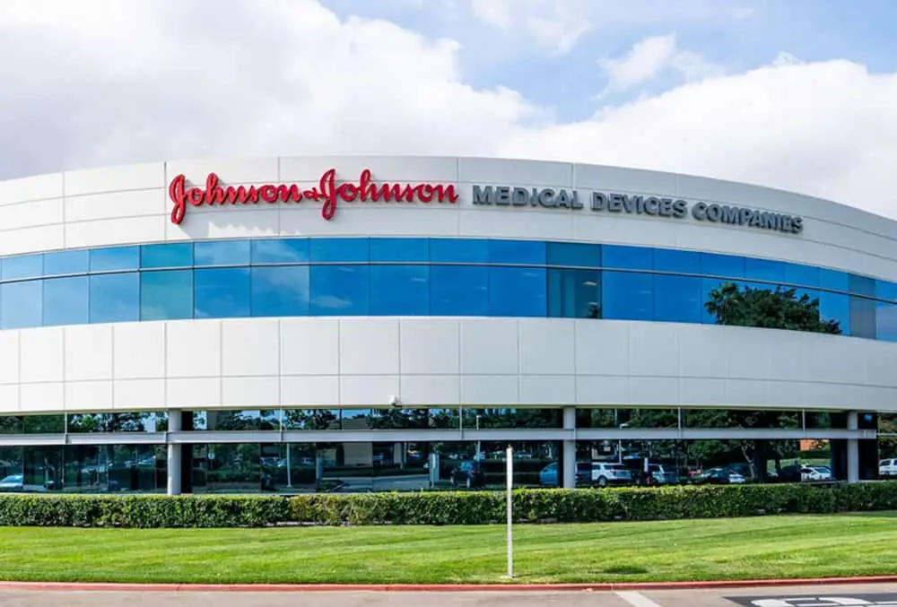 Britaniyada "Johnson & Johnson" şirkətini məhkəməyə verdilər