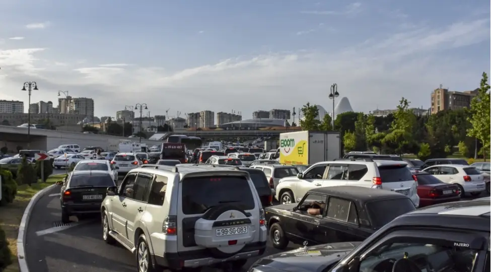 Bakıda bu yollarda sıxlıq var - SİYAHI