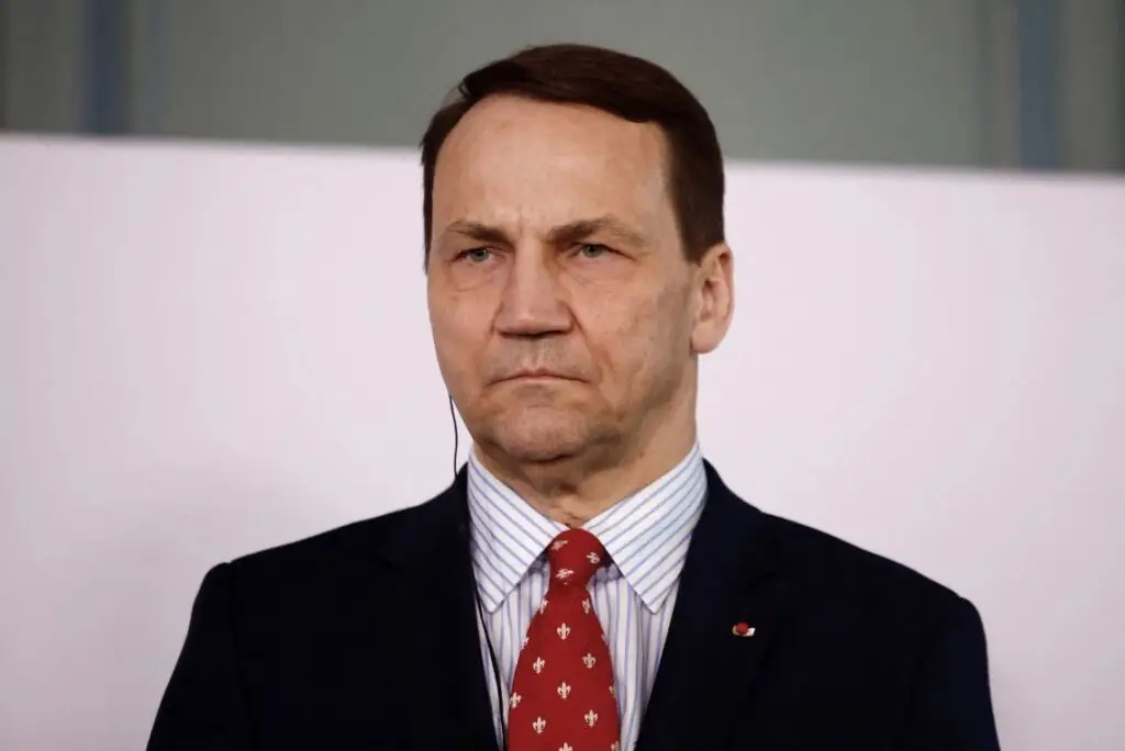 Polşa XİN rəhbərindən Putinə hava məkanından keçməməsi ilə bağlı xəbərdarlıq