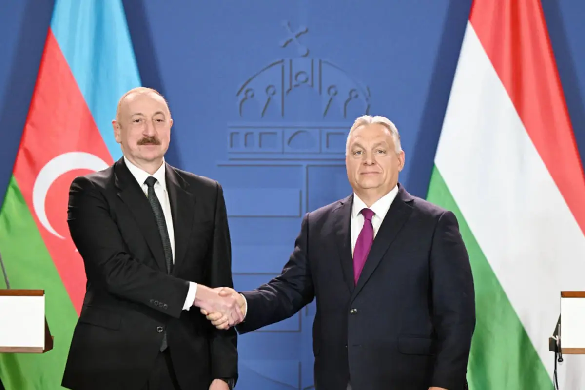 Orban İlham Əliyevi təbrik etdi