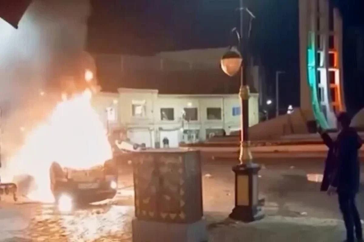 KİV: Tehranda ölən etiraçıların sayı azı 217 nəfərdir