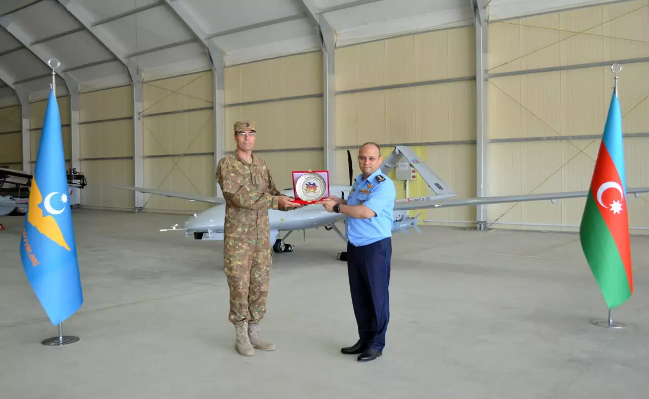 Hərbi attaşelər “N” hərbi hissəsini ziyarət ediblər