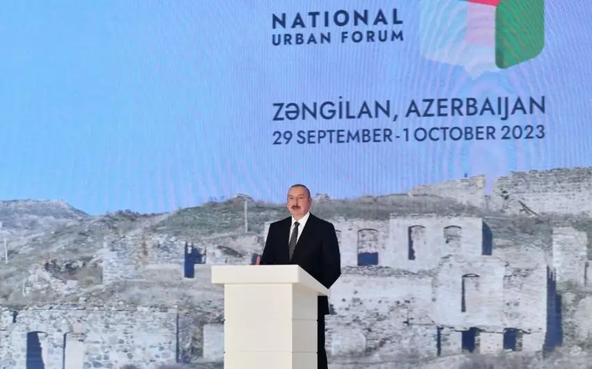 Prezident: "2000-dən çox keçmiş məcburi köçkün evlərinə qayıdıb, ilin sonuna qədər bu say 5 500-ə çatdırılacaq"