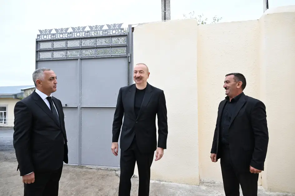 Prezident Seyidbəyli kəndində - FOTO