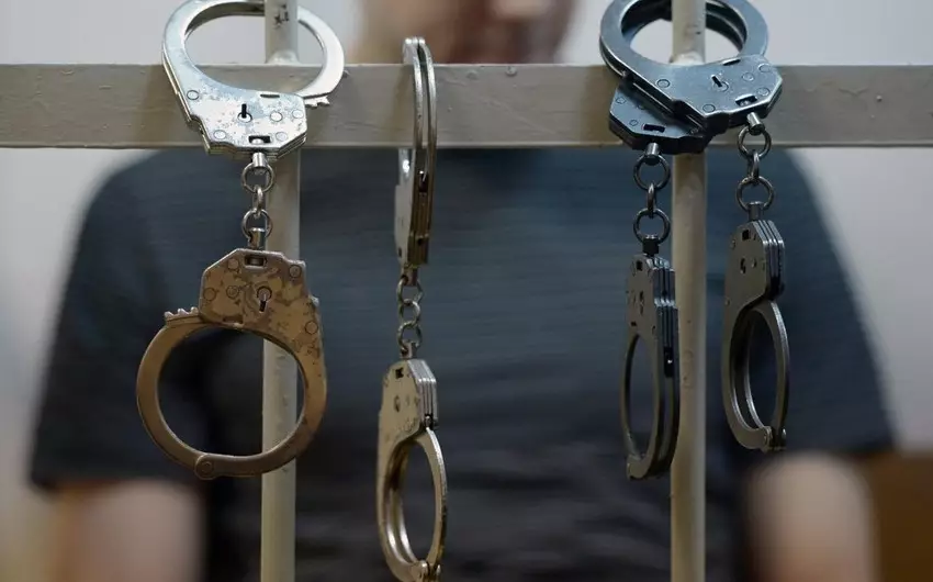 Axtarışda olan daha 3 nəfər Azərbaycana ekstradisiya edildi