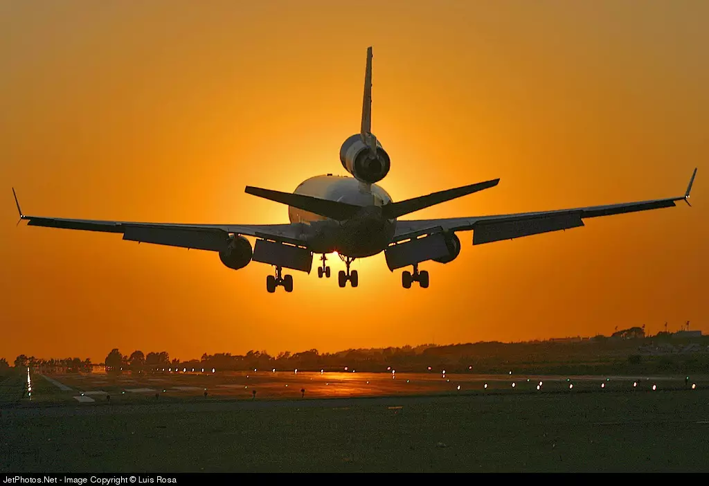 “British Airways” kompüter nasazlığına görə 150 reysi ləğv edib