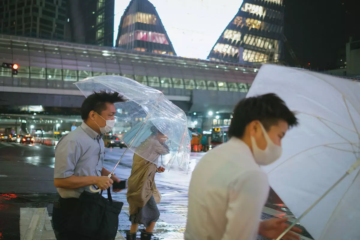 Yaponiyada qasırğa səbəbindən yüzlərlə aviareys ləğv ediləcək