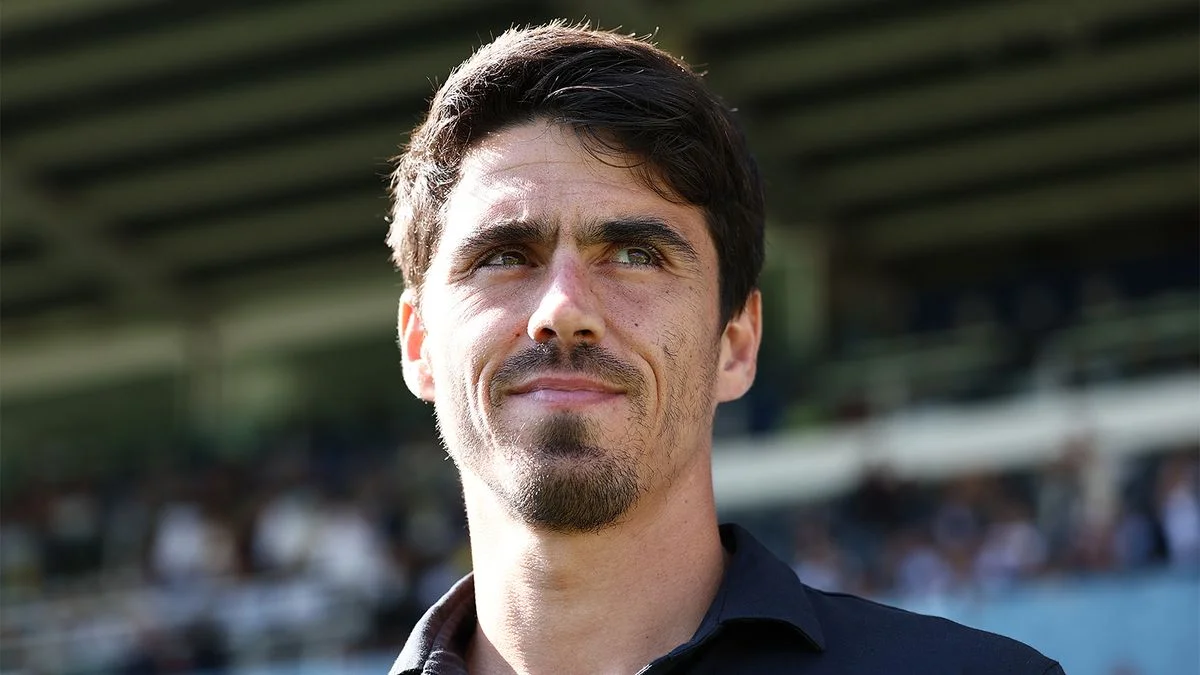 31 yaşlı Karlos Kuesta “Parma”nın baş məşqçisi postunu tərk etdi