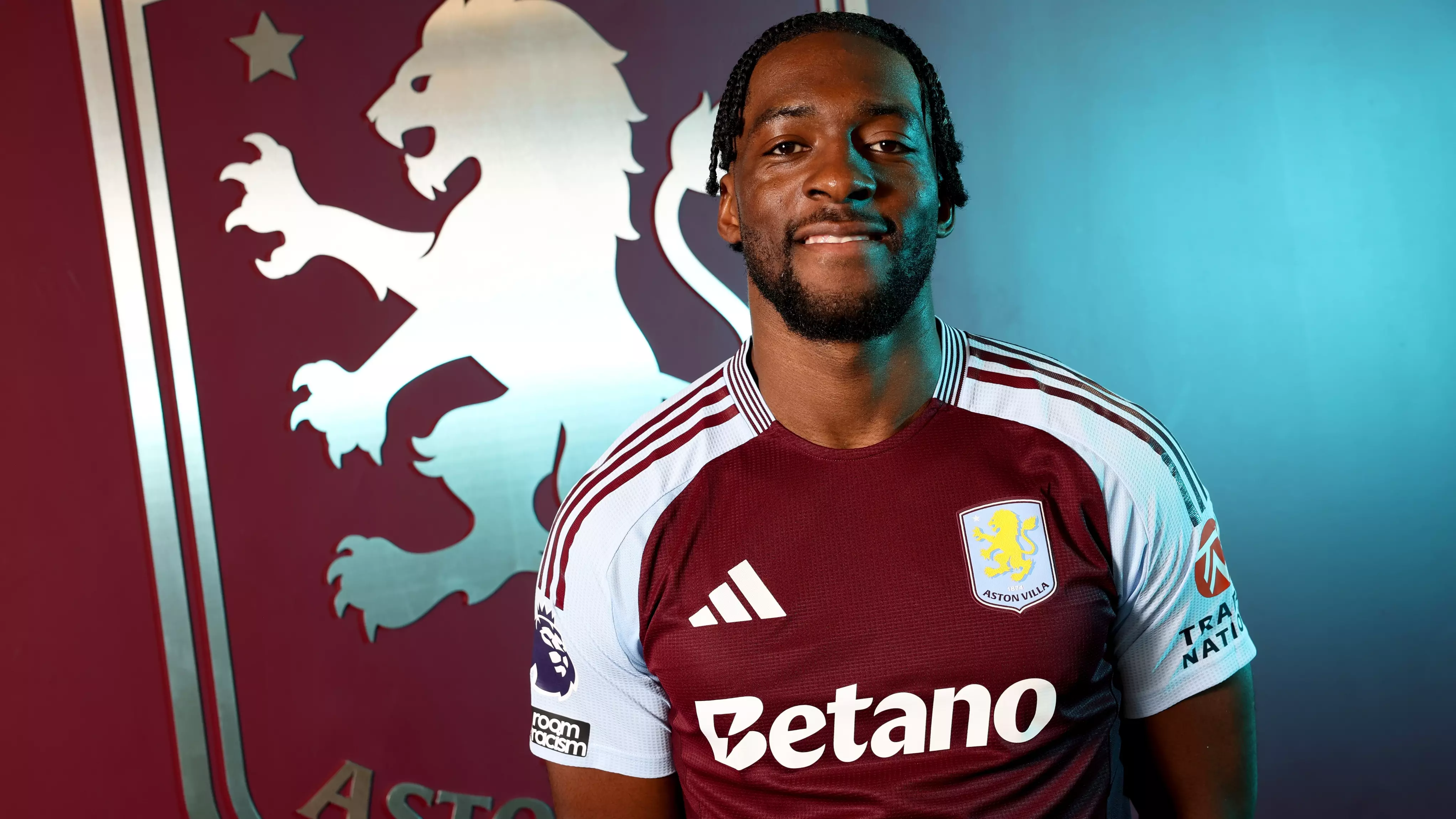 Aksel Disasi "Aston Villa"da qala bilər