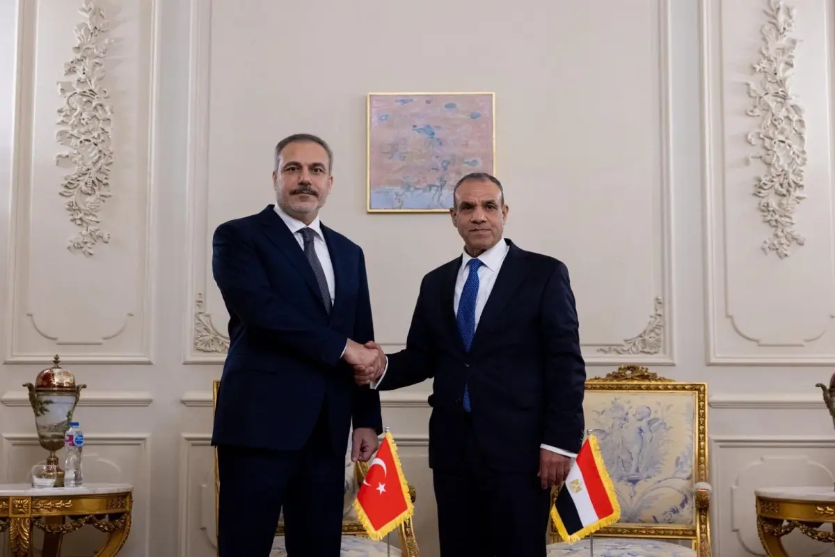 Hakan Fidan həmkarı ilə danışdı