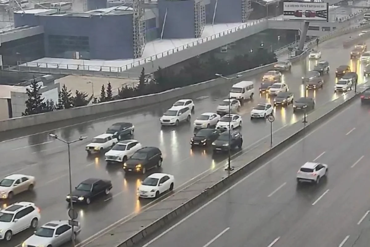 Bakı yollarında tıxac: NİİM-dən son siyahı