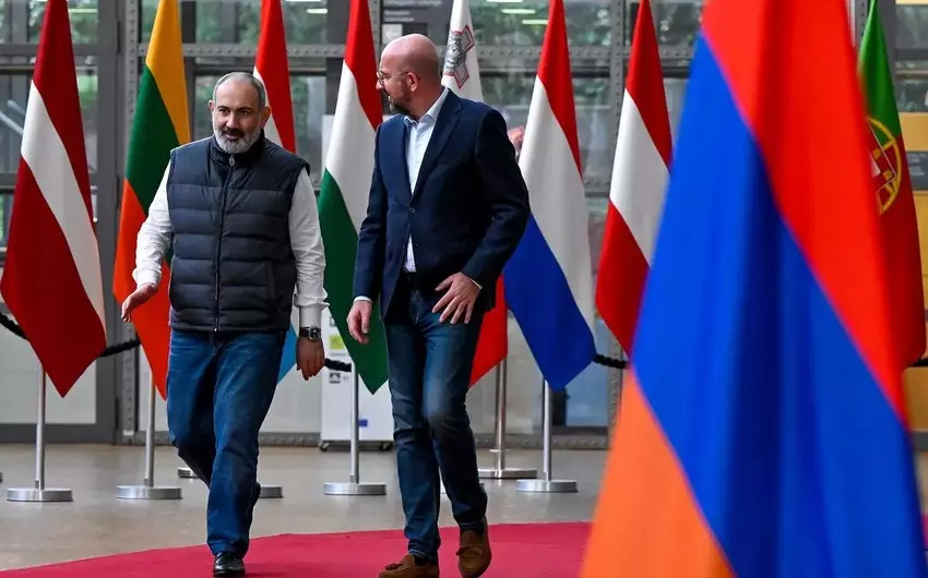 Paşinyanla Mişel arasında görüş olub