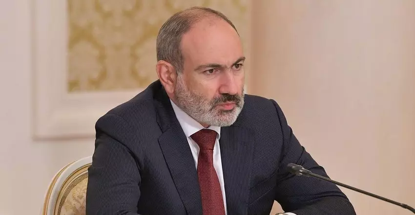 Nikol Paşinyan Gürcüstana gedir