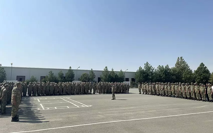 Ehtiyatda olan hərbçilərin təlim toplanışı başa çatıb