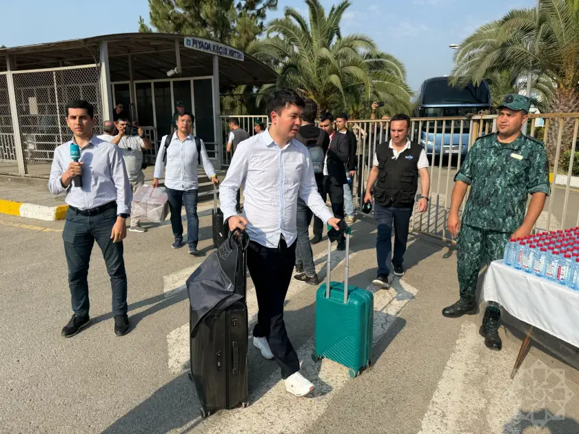 Azərbaycan tərəfi İrandan gələn xarici ölkə vətəndaşlarının keçidinə şərait yaradır