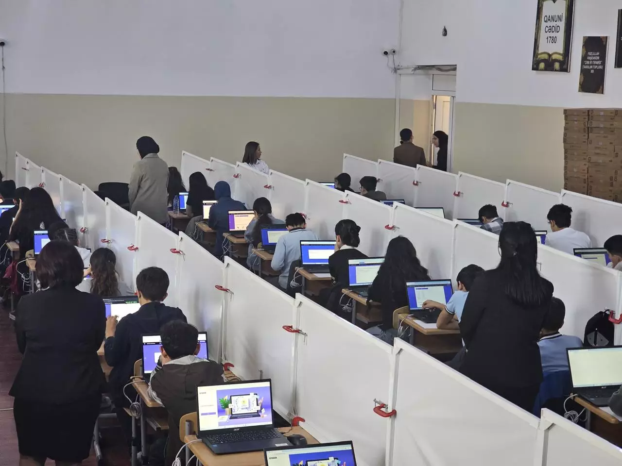 2 mindən çox şagird Milli Hakatonun növbəti mərhələsində yarışacaq 