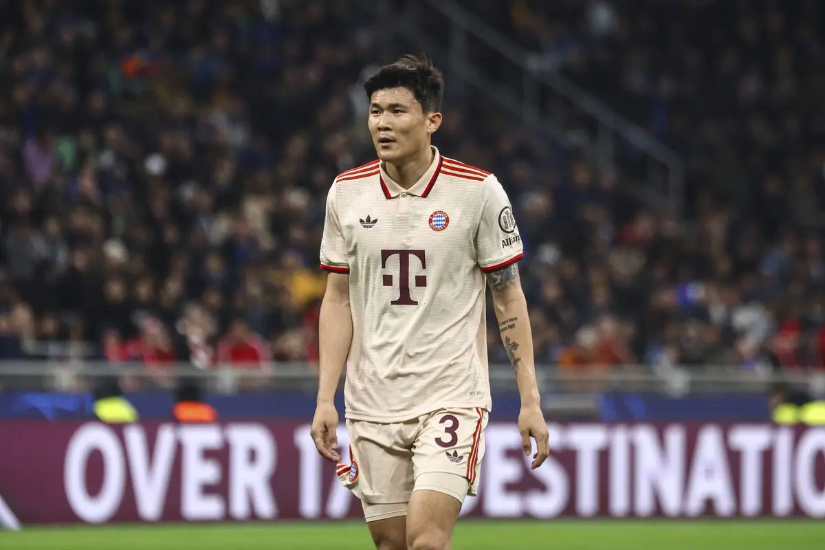 "Bavariya" ulduz müdafiəçisini satmaq istəyir