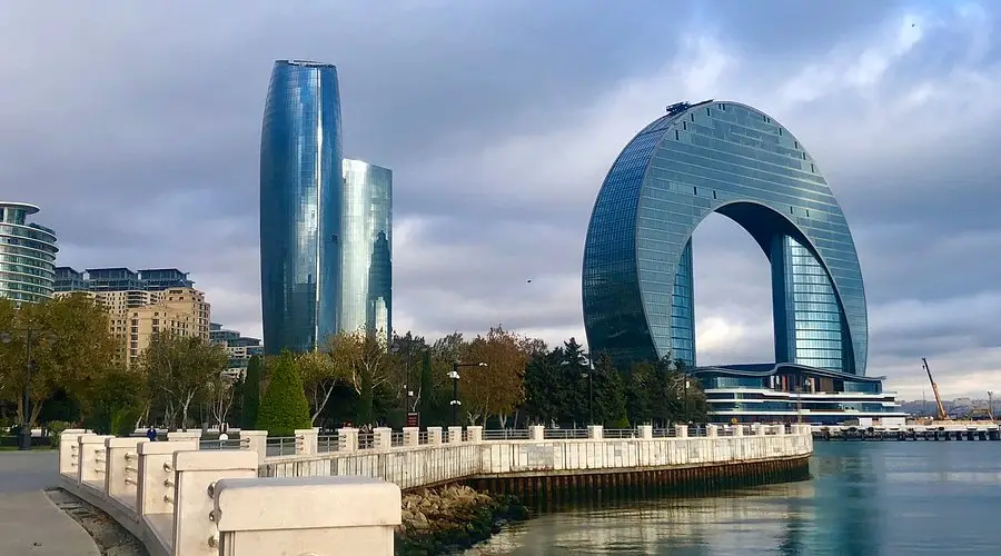 Avqustda Bakıda havanın temperaturu 28 gün normadan yuxarı olub