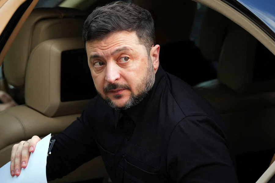 Türkiyəli ekspert Zelenskinin devrilməsini proqnozlaşdırır