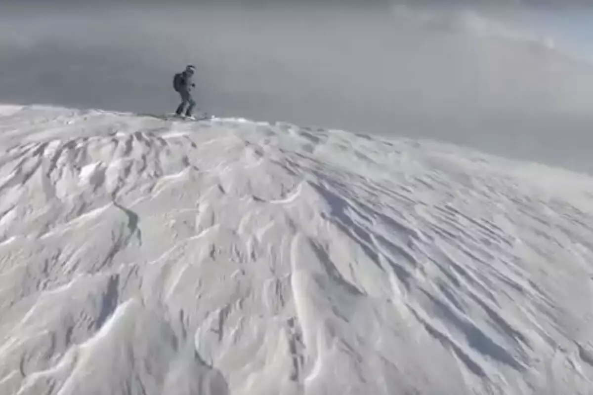 Saxalinin cənubunda uçqun təhlükəsi elan edilib