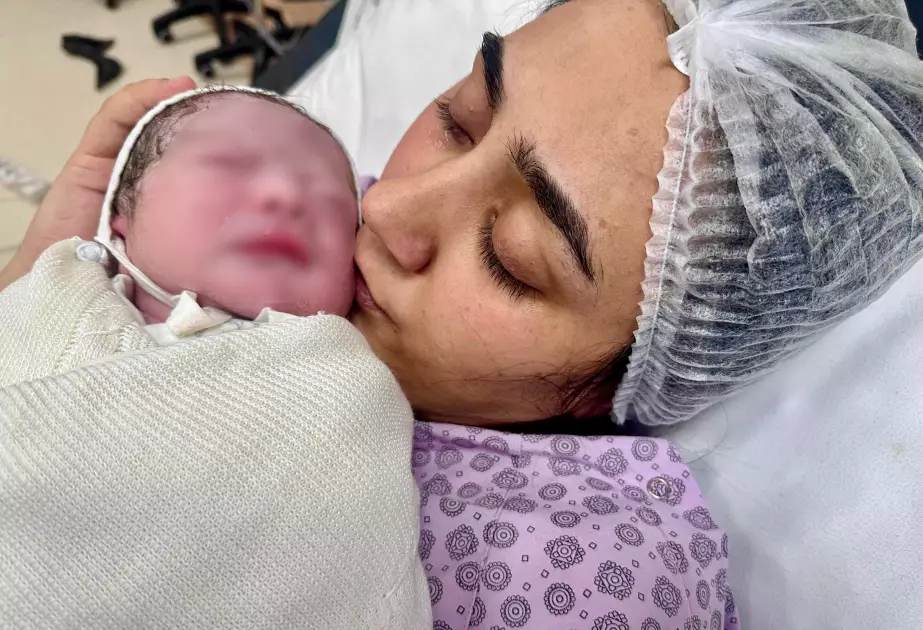 Azərbaycanda 2025-ci ilin ilk körpəsi dünyaya gəlib