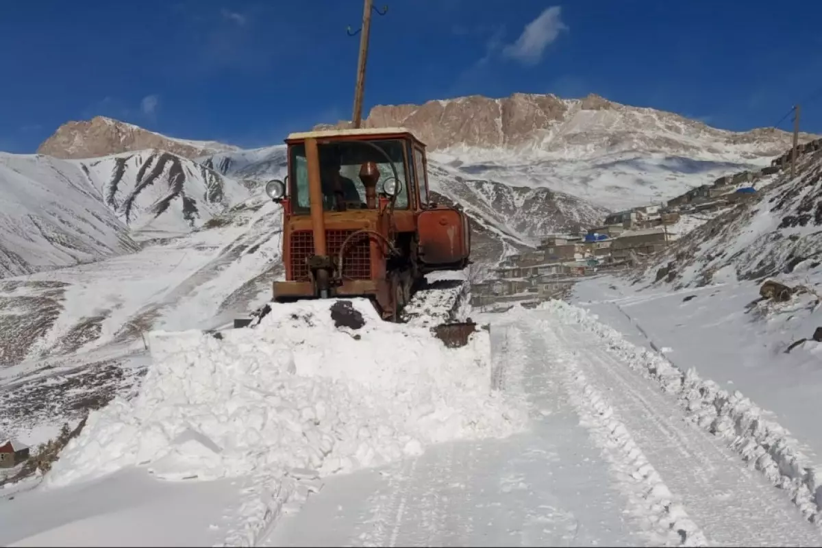 Güclü qarla əlaqədar Quba-Xınalıq yolu bağlanıb