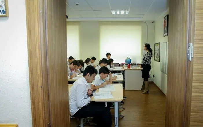 Müəllimlərin orta aylıq əmək haqqı açıqlanıb