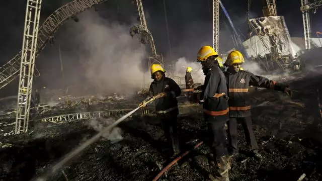 Hindistanda boya fabrikində baş verən yanğında 11 nəfər ölüb