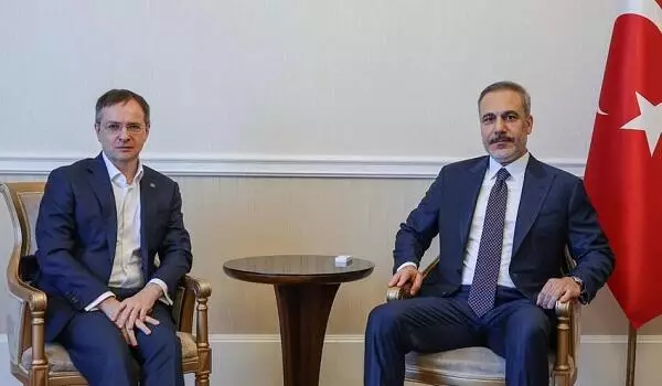 Hakan Fidan Vladimir Medinski ilə görüşdü