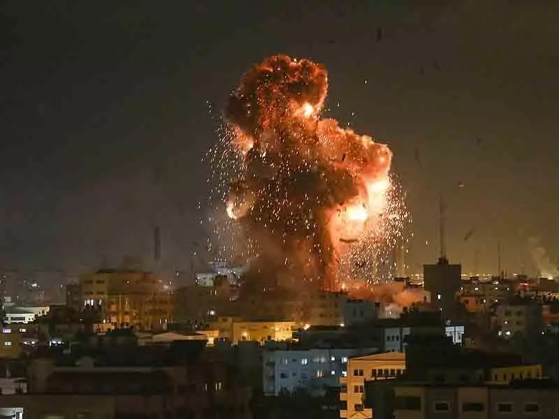 İsrail Livanın cənubundakı Hizbullah obyektlərinə hava zərbələri endirib