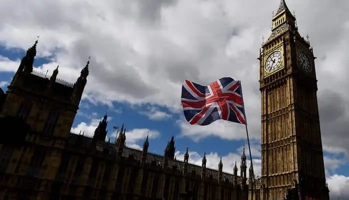 BU ölkədə seçkilərdə səsvermə yaşı 16-ya endiriləcək