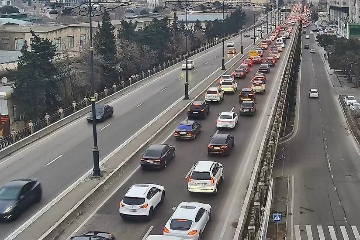 Bakının əsas magistrallarında sıxlıq yaranıb