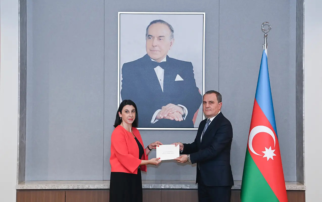 Fransanın yeni səfiri Bayramovla görüşdü - FOTO