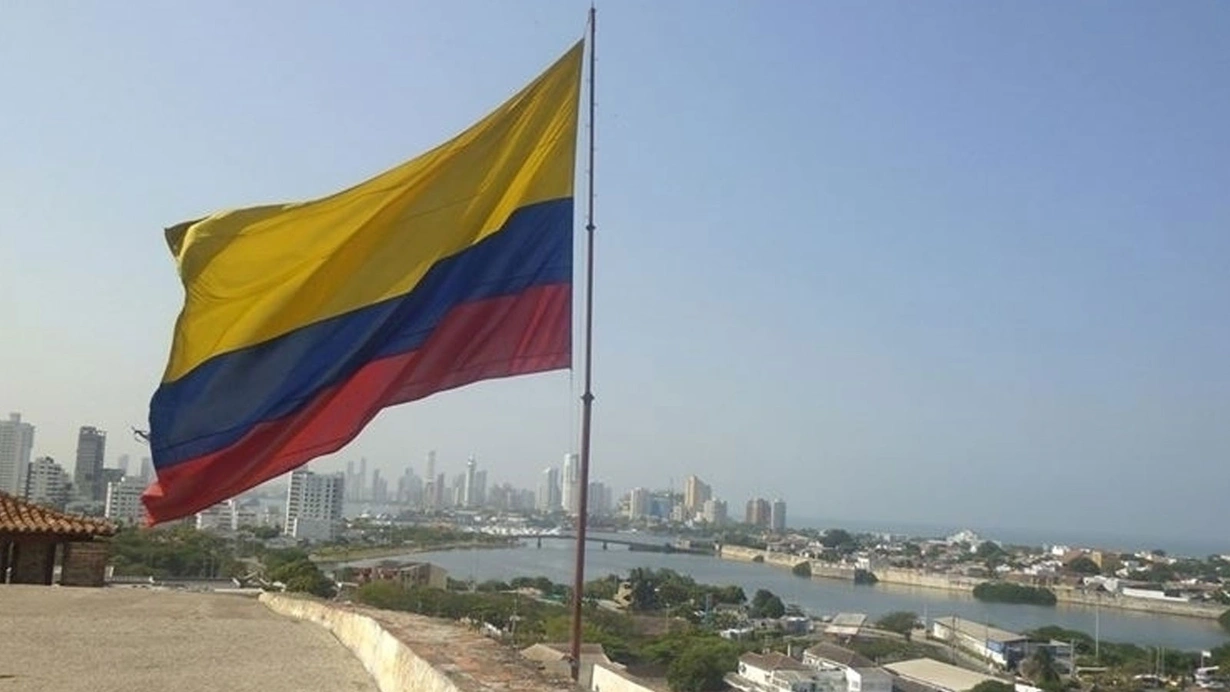 Kolumbiyada iki hərbi təyyarə toqquşub