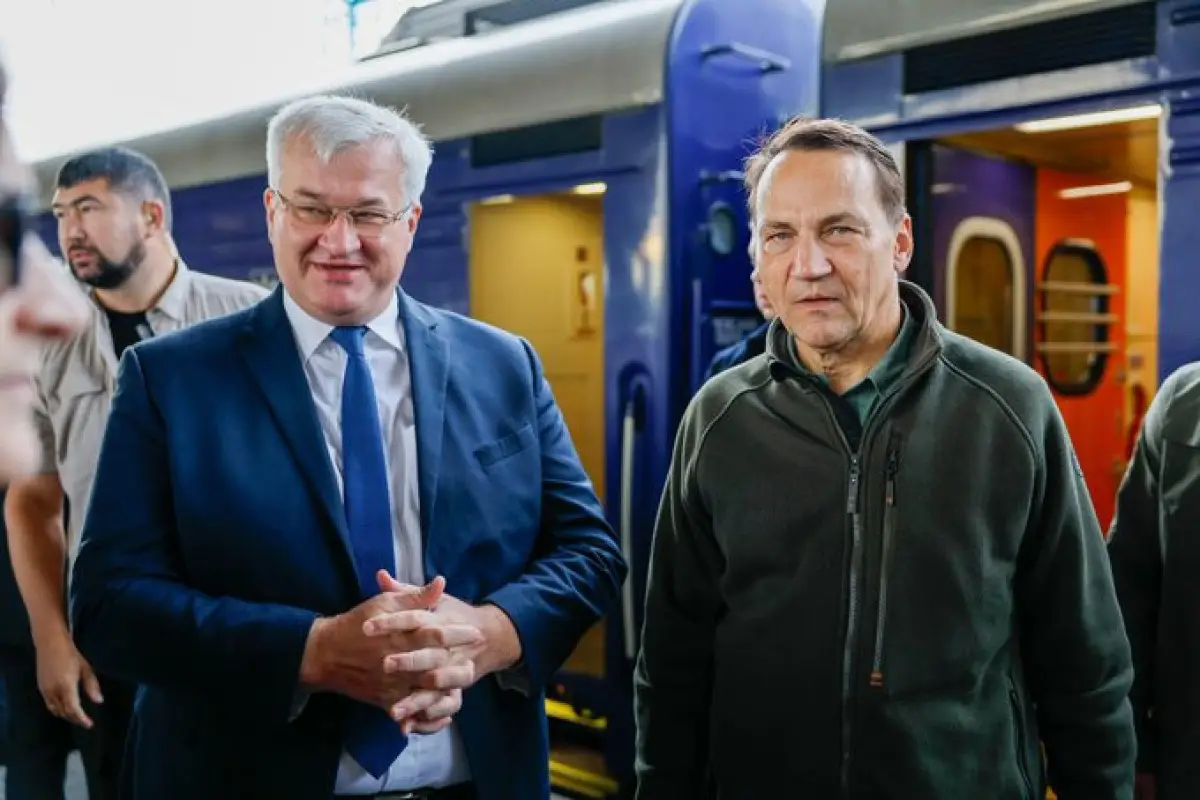 Polşa XİN rəhbəri Kiyevə gedib