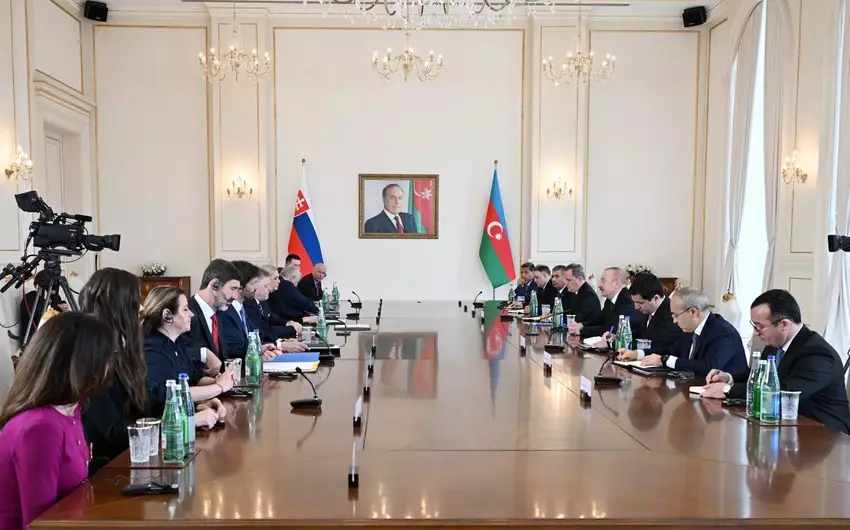 Prezident İlham Əliyevin Slovakiyanın Baş naziri ilə geniş tərkibdə görüşü başa çatıb - YENİLƏNİB -2
