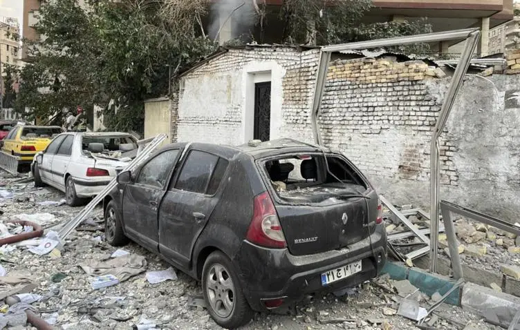 İran İsrailin hücumları nəticəsində 95 nəfərin yaralandığını bildirib