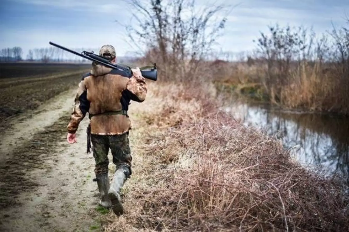 Biləsuvarda qanunsuz ov edən əcnəbilər saxlanılıb