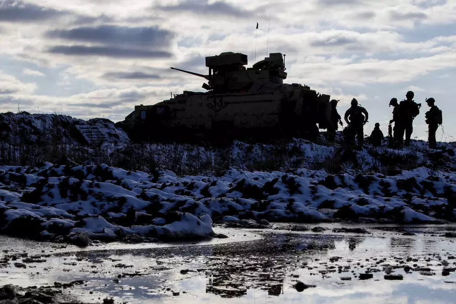 Rusiya qoşunları Ukraynanın 2 anbarını məhv edib