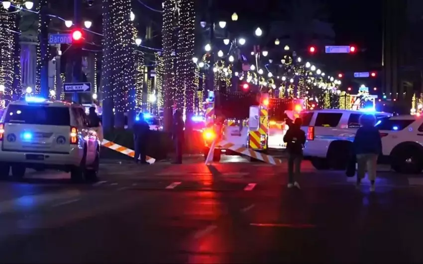 Sürücü maşını izdihamın üzərinə sürüb, 10 nəfər ölüb