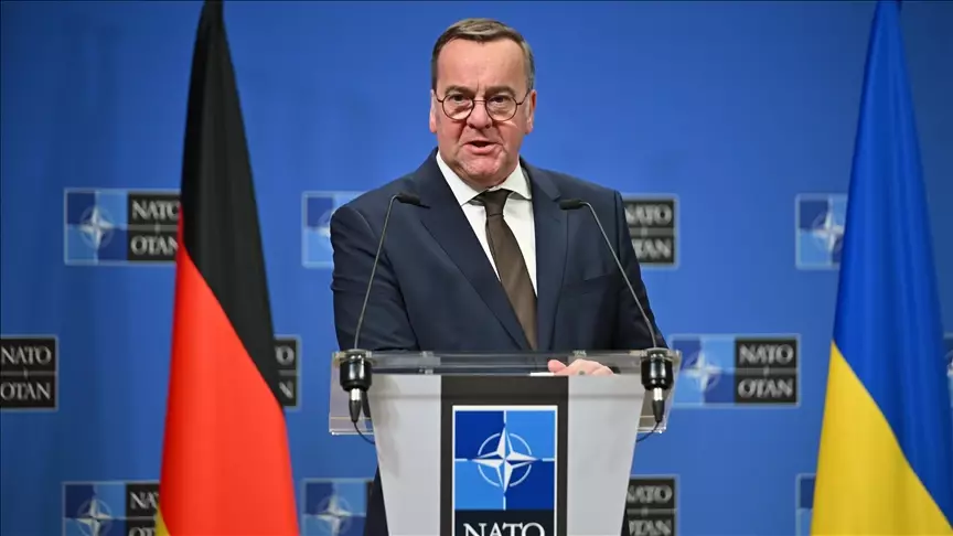 Almaniyanın müdafiə naziri: Müharibəyə son qoymaq Putinin əlindədir