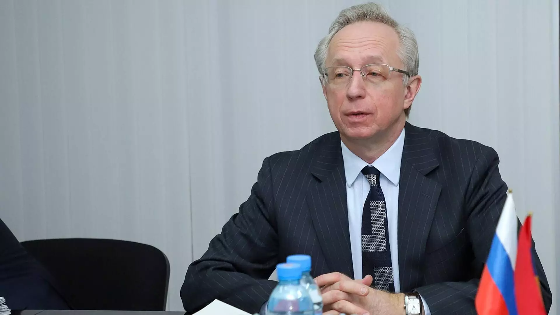 Rusiya Aİ-nin Ermənistandakı missiyasının daimi status ala biləcəyindən narahatdır - Qaluzin