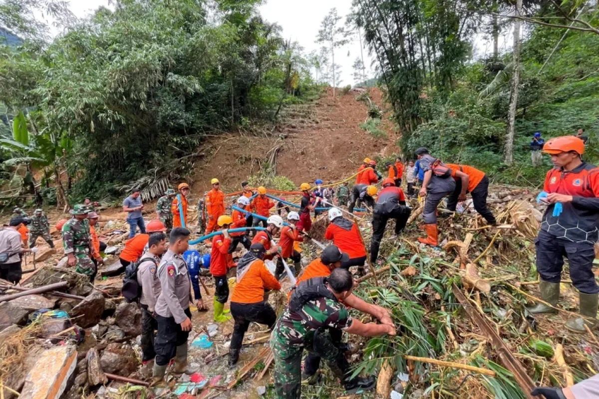Landslide death toll rises to 25 in Indonesia