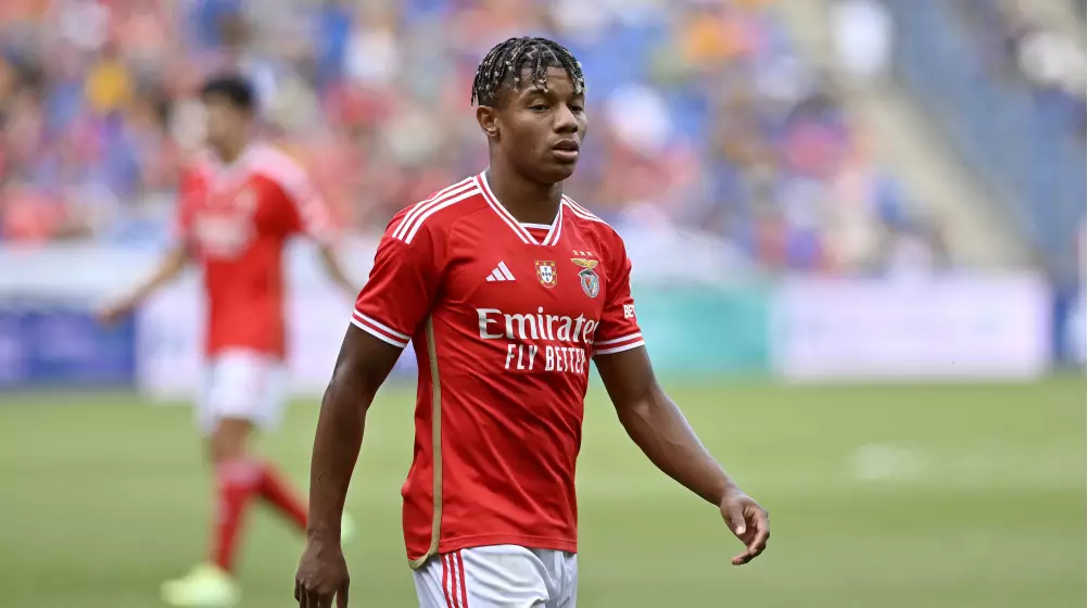 Neres "Napoli"yə keçib